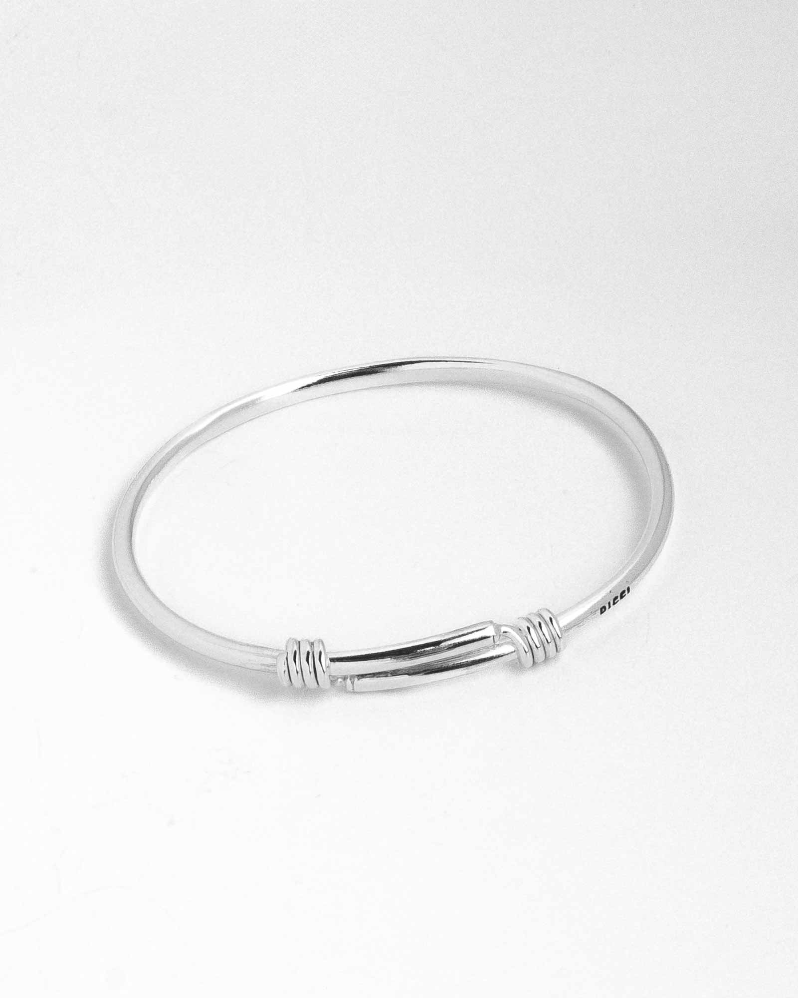 essenza-cuff-silver-bracelet