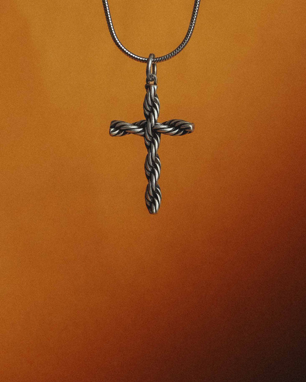 Twisted Cross - Colgante de acero inoxidable - Joyería unisexo online - Dicci