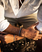 Maui - Double Bracelet 'Maui' - Steel and Onyx Bracelet on the models wrist - Online Unissex Jewelry - Dicci